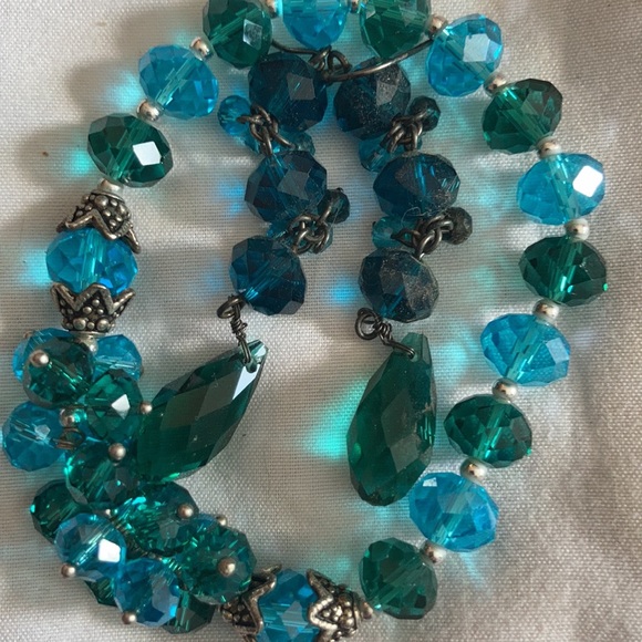 Bundle of bracelet & earrings plus bead necklace, bead bracelet and brooch - Picture 6 of 11